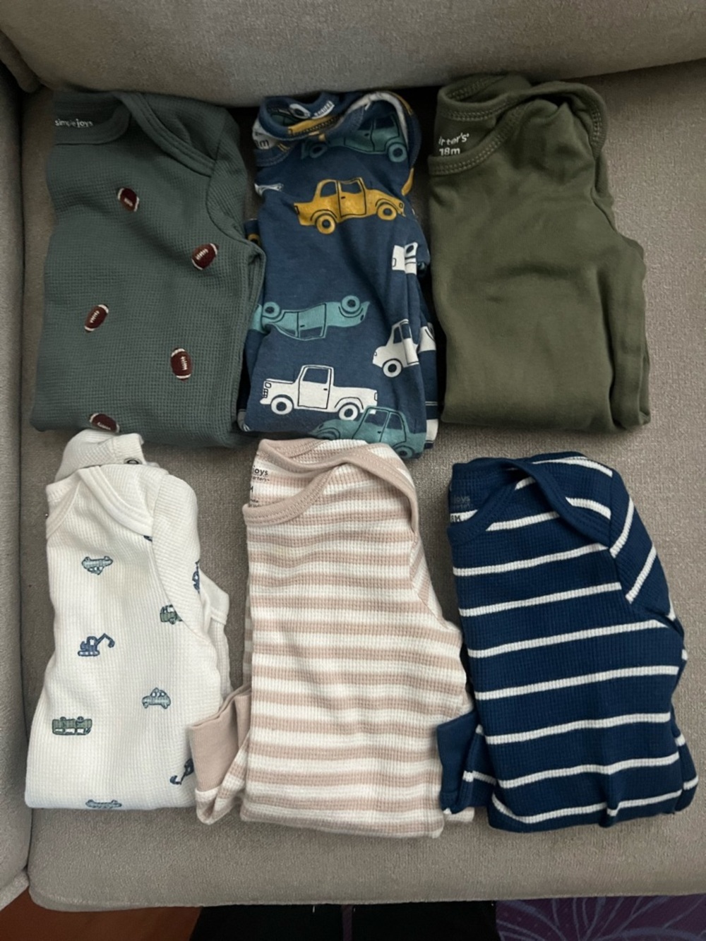 Carter’s long sleeve onesie bundle 7 items